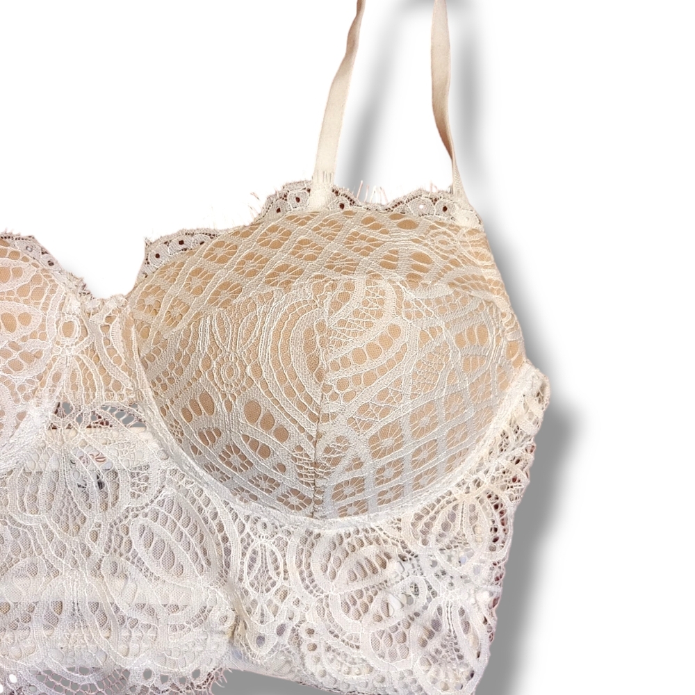BALSHE - NWT Cream Colored Underlay Bra With White Lace Over Top And Sheer Back